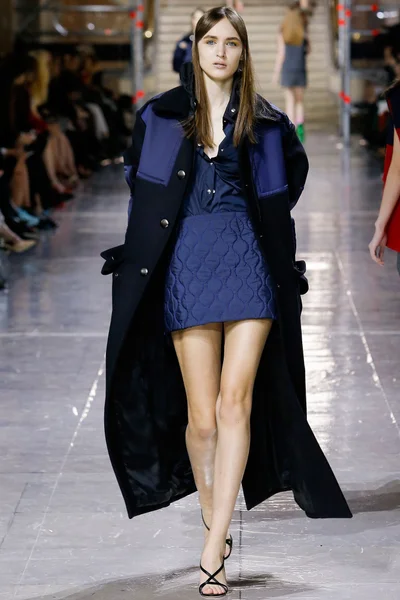 Look 14